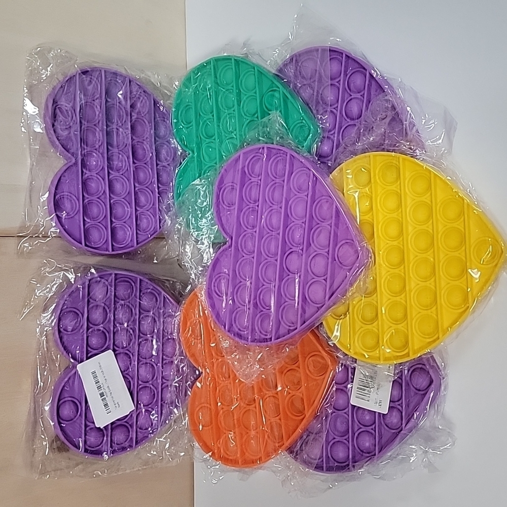 NEW TOYS Pop it Fidgets 'Hearts' FOR KIDS